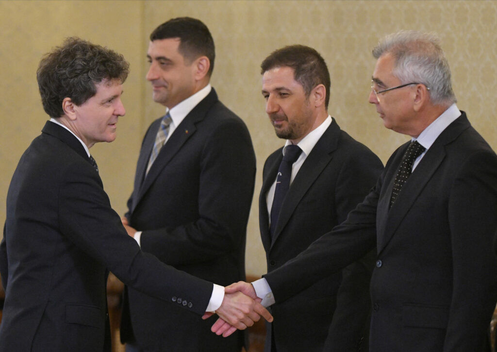 Liderul senatorilor AUR îl acuză pe Nicușor Dan: „A devenit garantul crizei politice, deși ar fi trebuit să fie un garant al democrației”
