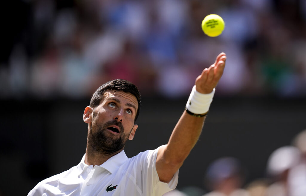 Djokovic face istorie la Wimbledon: L-a depășit pe Federer