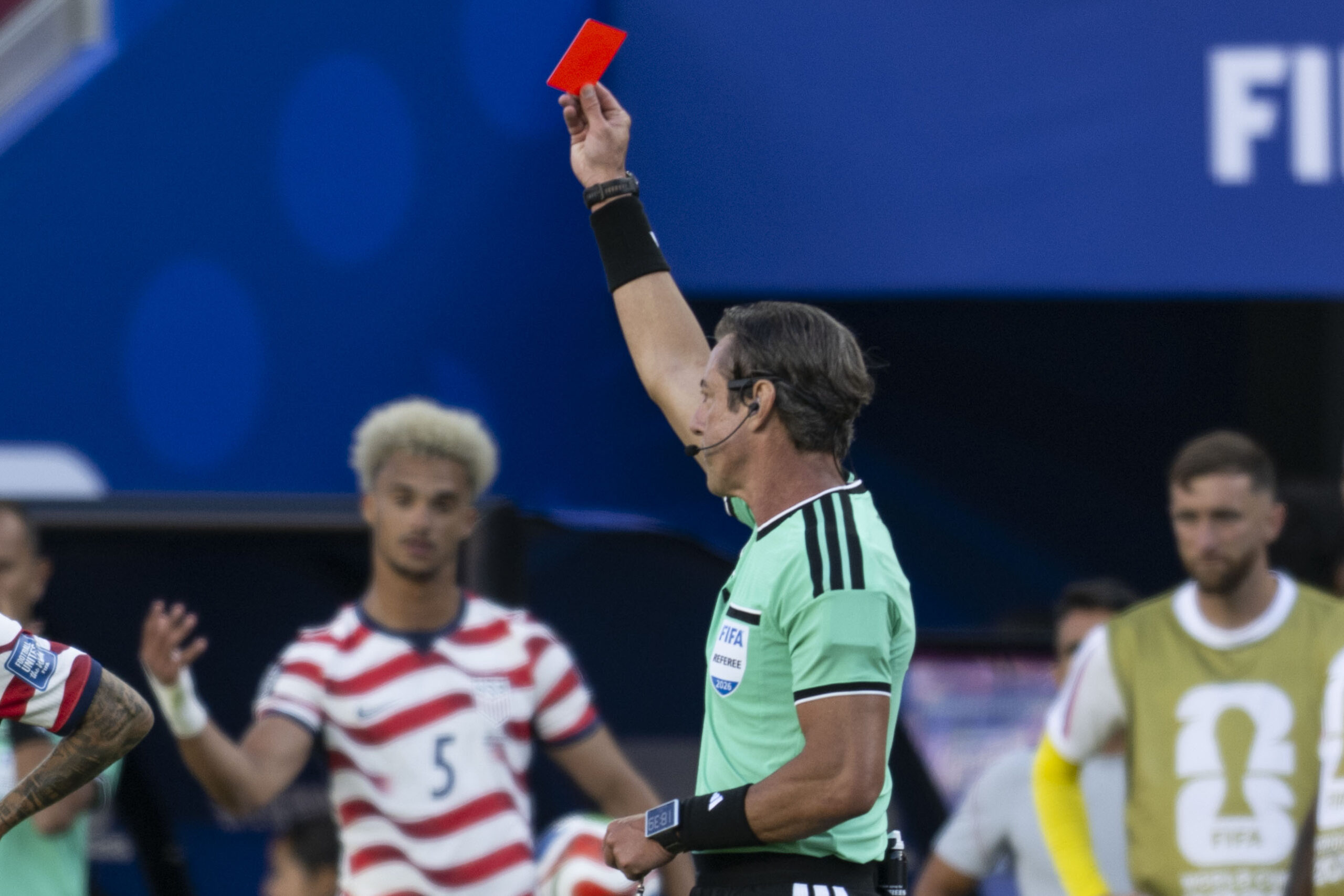 Folarin Balogun eliminat cu cartonaș roșu