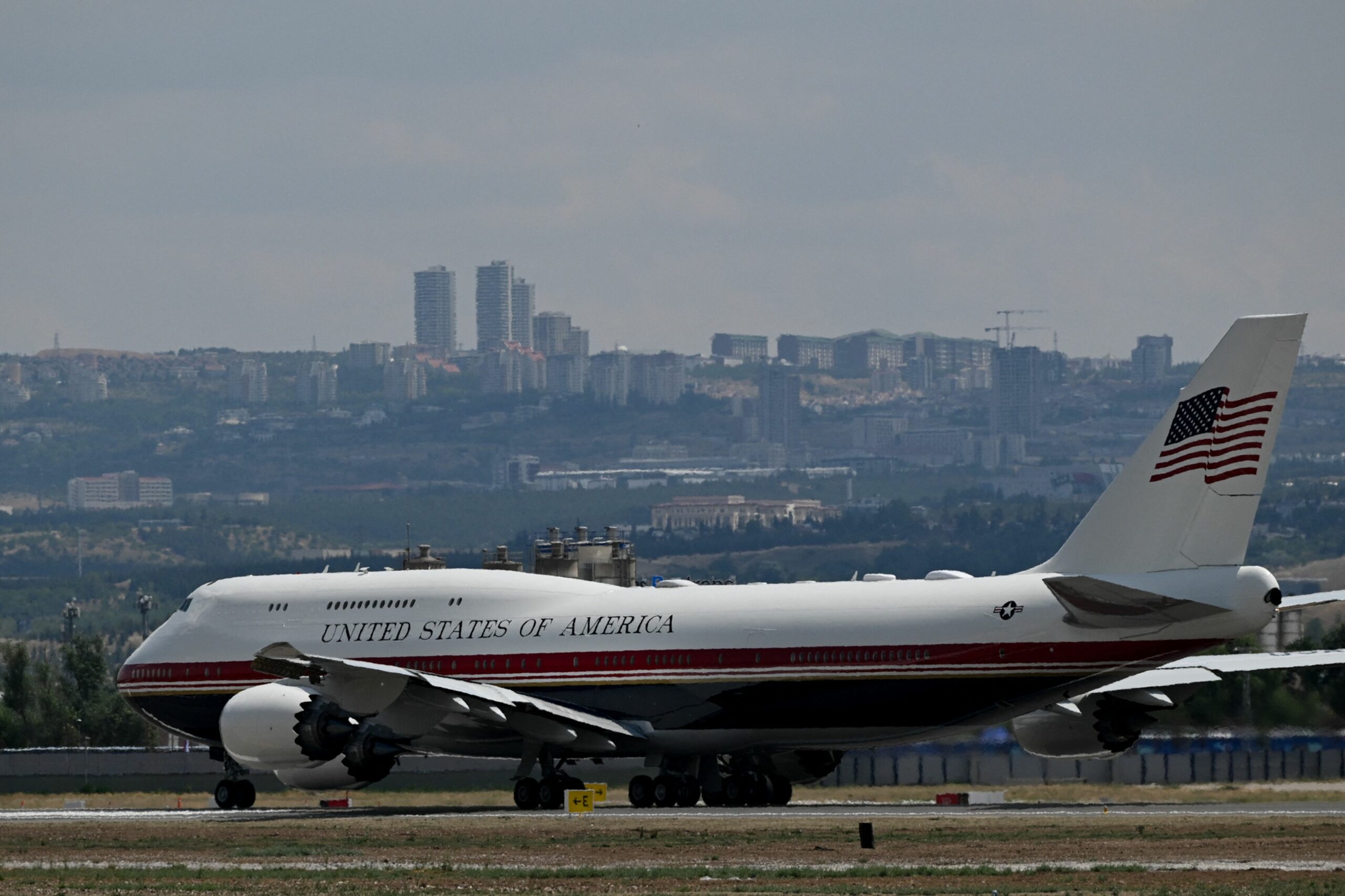 Air Force One donat de Qatar, trimis la modernizare de Trump
