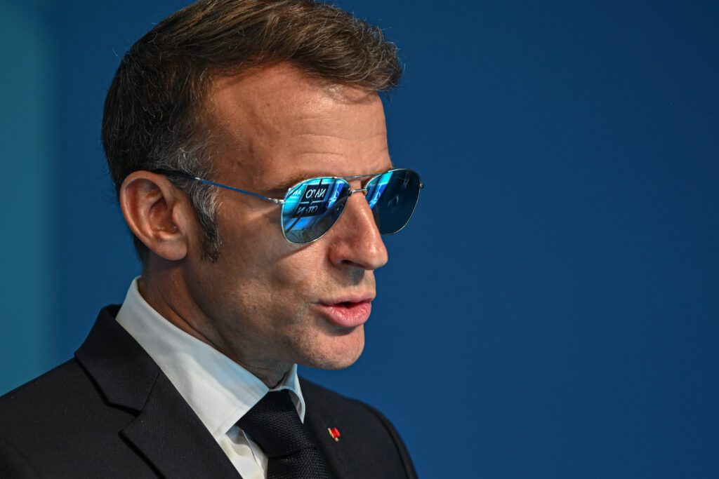 Emmanuel Macron avertizează Europa că strategiile de apărare separate sunt o „absurditate”. Apel pentru mai multă cooperare militară