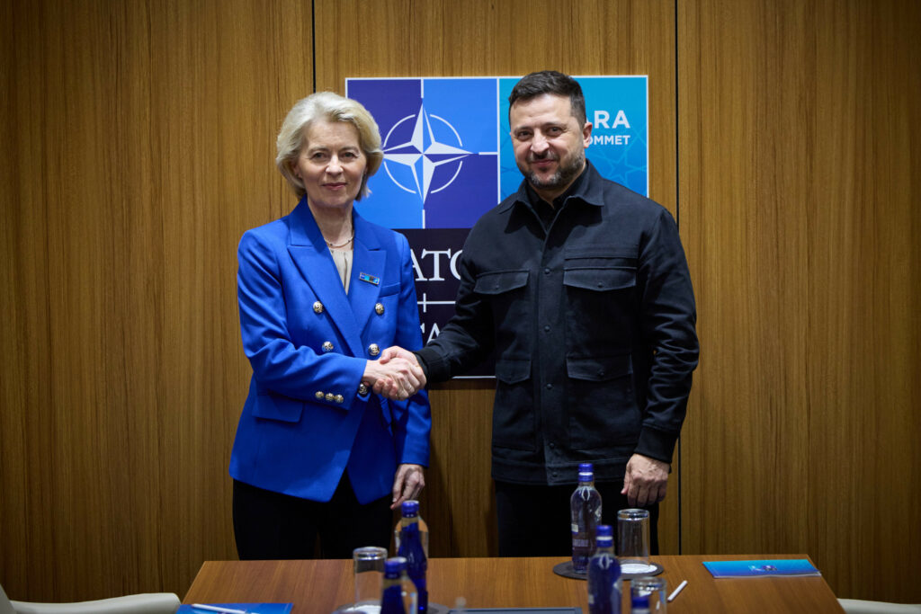 Von der Leyen, decorată de Zelenski cu primul Ordin al Europei: "Ucraina este Europa. Europa este Ucraina"