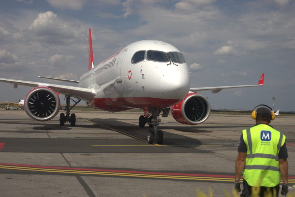 Pasionații de călătorii pot zbura, de acum, la Rotterdam și Copenhaga de pe Aeroportul din Timișoara