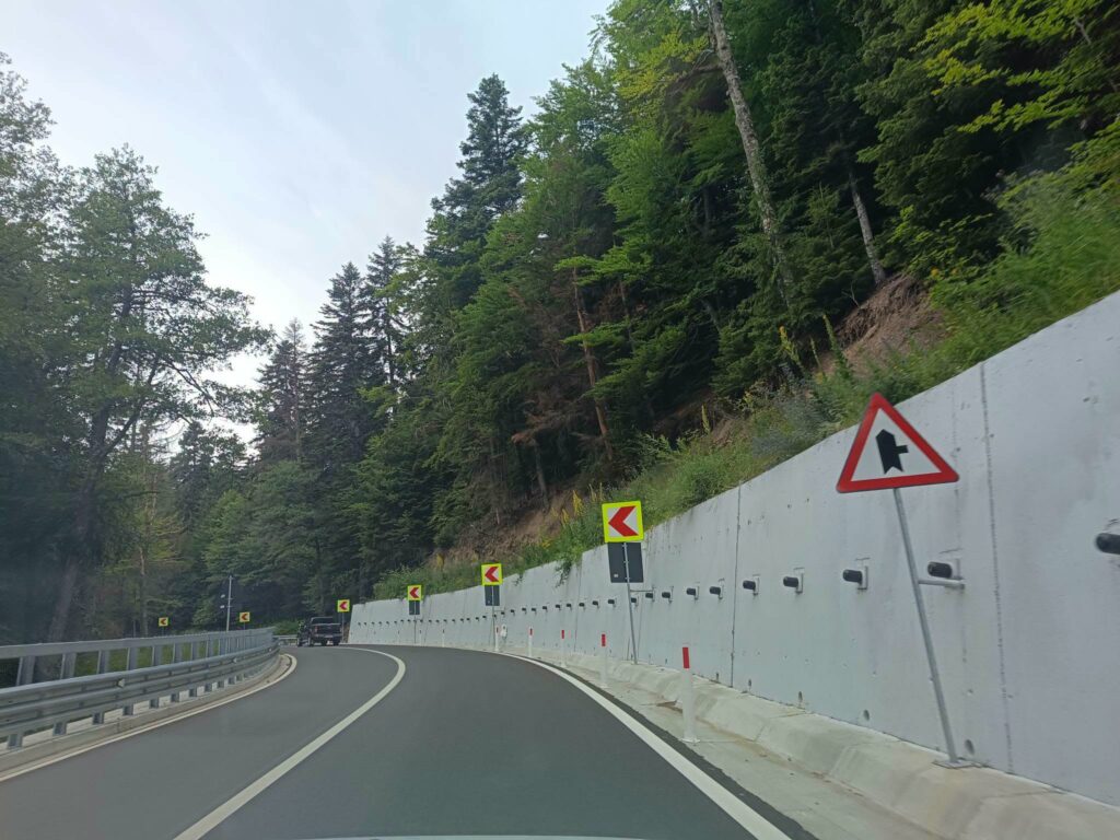 VIDEO | Cum arată de la bordul mașinii traseul complet al DN 2L Soveja – Lepșa după finalizarea modernizării