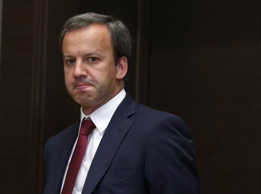Președintele Federației Internaționale de Șah se suspendă din funcție după noile sancțiuni UE împotriva Rusiei