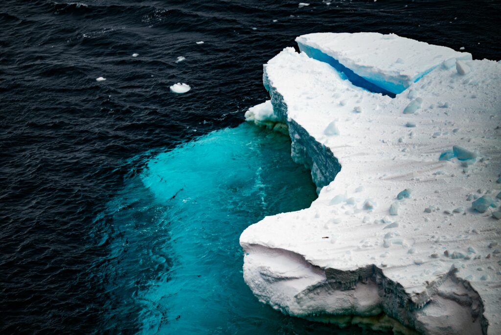 O misiune în Marea Arctică documentează ecosisteme amenințate de exploatările miniere