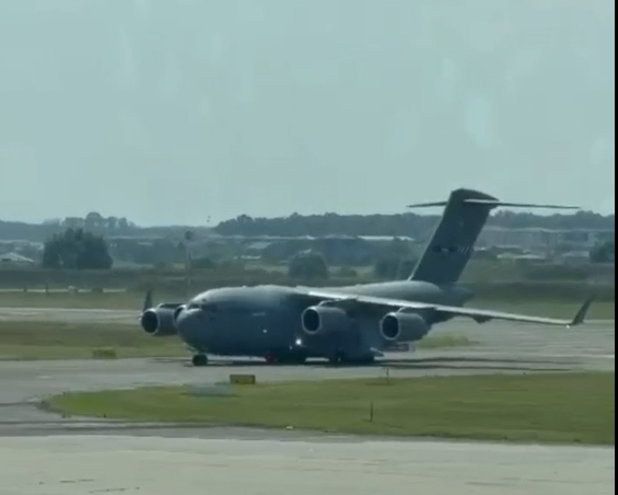 Aeronavă C-17 Globemaster III a decolat din România cu ajutoare pentru Venezuela