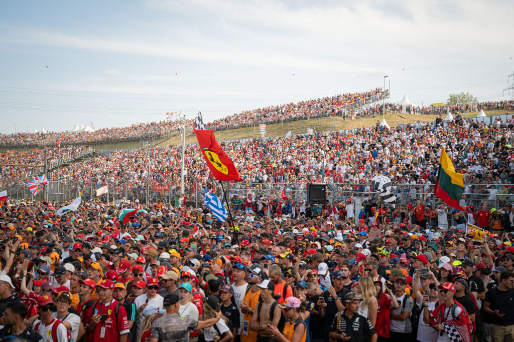 Formula 1 anunță o creștere de 6% a numărului de spectatori în 2026. Cinci Mari Premii au stabilit recorduri de asistență