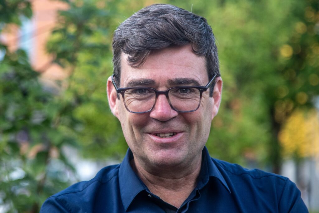 Andy Burnham își asigură conducerea Partidului Laburist și se pregătește să devină premierul Marii Britanii
