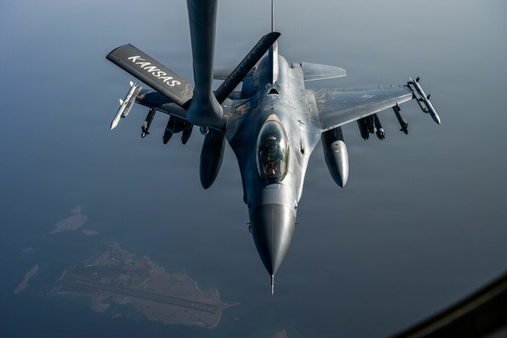 Mesaj nou RO-Alert în Tulcea, privind posibilitatea căderii unor obiecte din spațiul aerian. MApN: Două avioane F-16 au fost ridicate de urgență