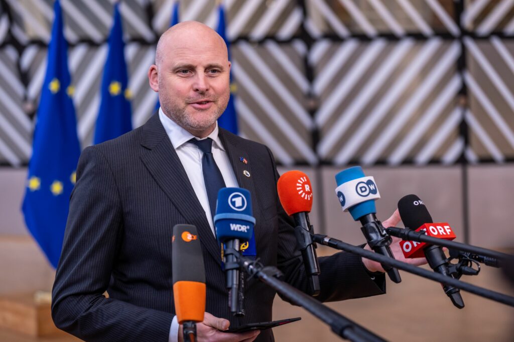 Vladimir Putin intensifică războiul hibrid împotriva Letoniei pentru că "pierde în Ucraina", acuză premierul leton