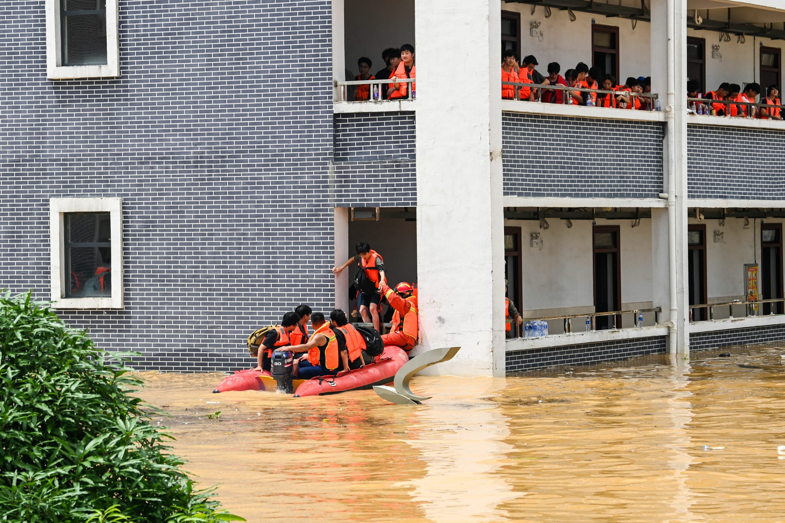 Taifunul Bavi amenință China și Taiwan, după inundații devastatoare