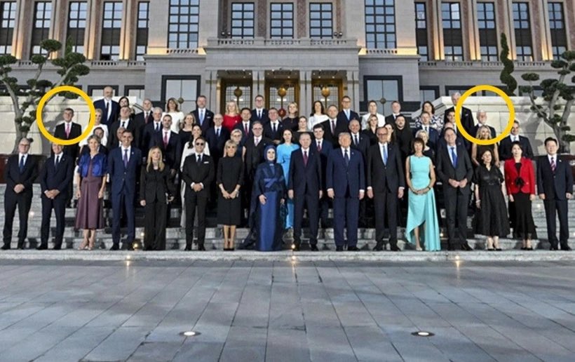 Scandalul din Cehia, dintre premier și președinte, s-a transferat la NATO. Ambii oficiali au ajuns în Ankara, cu avioane separate, Turcia i-a plasat în colțuri opuse