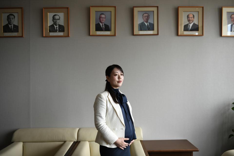 Japonia bifează o premieră. Un primar aflat în funcție intră în concediu de maternitate