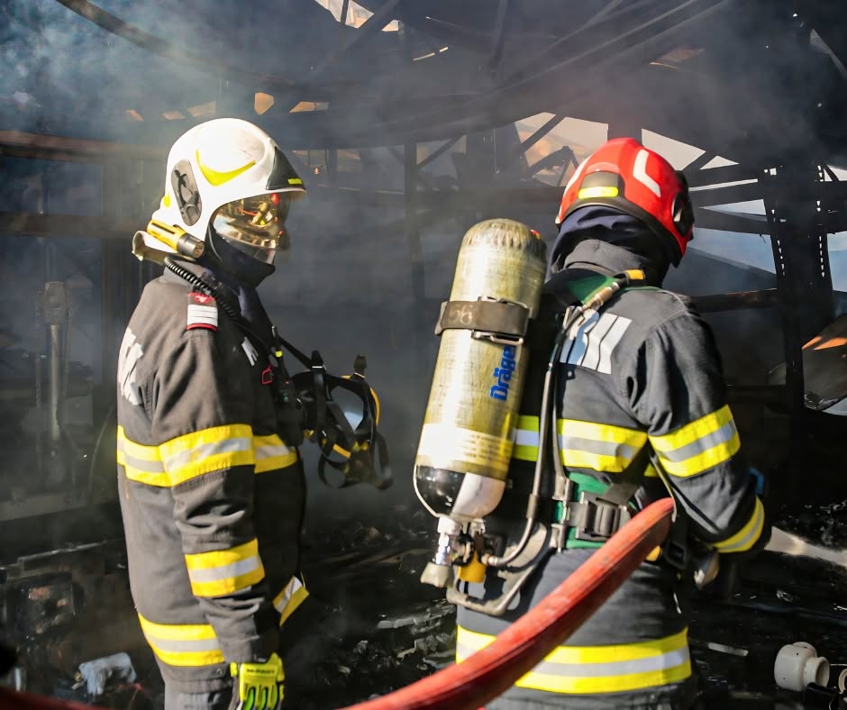 Incendiile de vegetație se înmulțesc pe fondul temperaturilor ridicate. Pompierii au avut peste 300 de intervenții în doar trei zile
