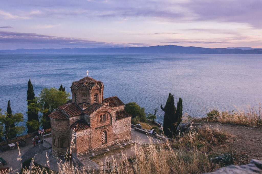 Țara din Europa pe care turiștii încă o ignoră. Este la fel de frumoasă ca Grecia, iar orașele sunt pline de istorie