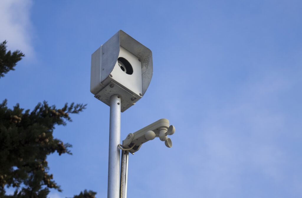Amenzile pentru viteză cresc de 10 ori. Ce șoferi vor plăti 333 de euro