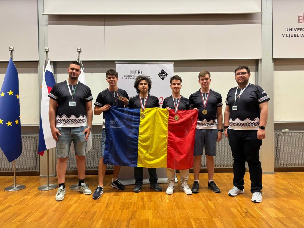 Trei medalii de aur pentru România la Olimpiada de Informatică a Europei Centrale. Elevii români, printre cei mai buni din competiție