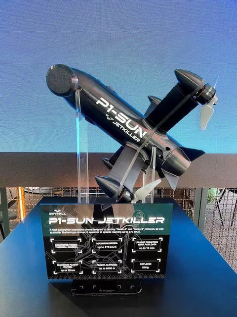 România devine producător de drone militare / Fabrica de la Cluj-Napoca va produce, pentru început, 1000 de unități pe lună