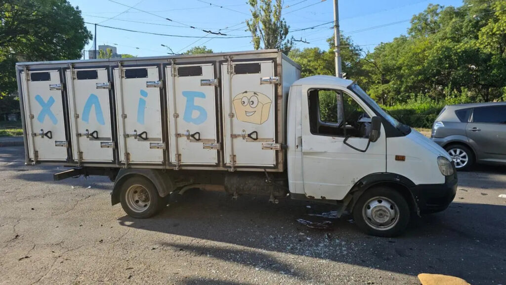 "Cuvântul "pâine" era scris clar, cu litere mari, pe vehicul" / Șoferul ucrainean al unei dubițe care transporta pâine a fost ucis într-un atac cu o dronă rusească