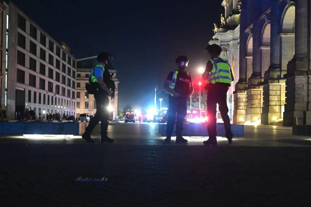 Berlin: Parada Pride, anulată după ce un vehicul a intrat în mulțime