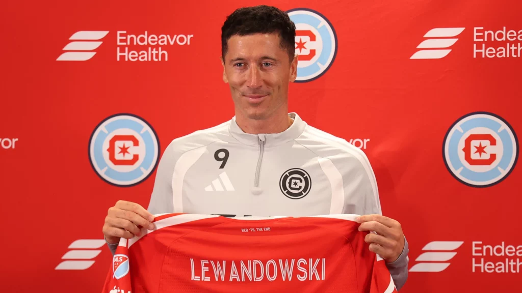Echipa lui Messi îi strică debutul lui Robert Lewandowski în MLS. Inter Miami câștigă dramatic cu Chicago Fire