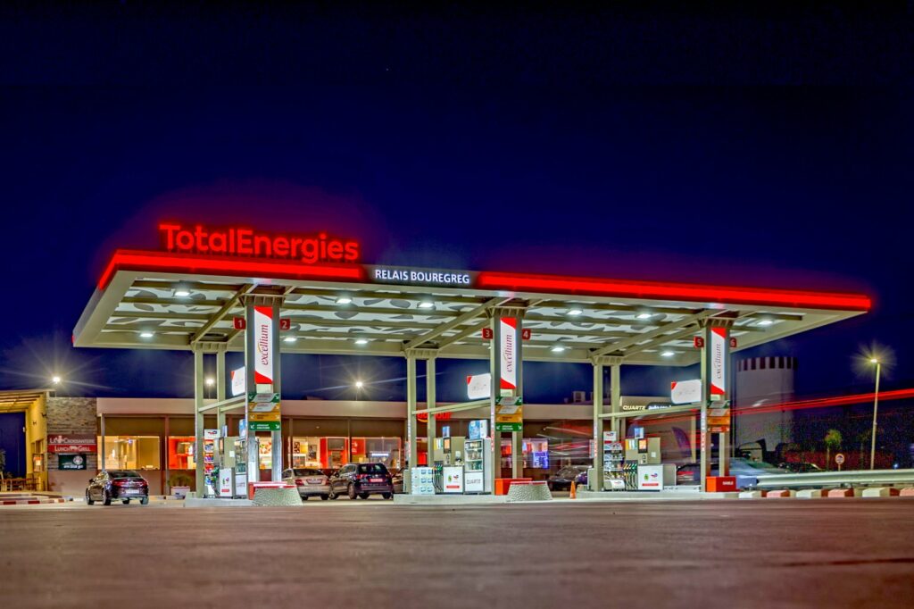 Prețurile la carburanți, plafonate din nou în Franța