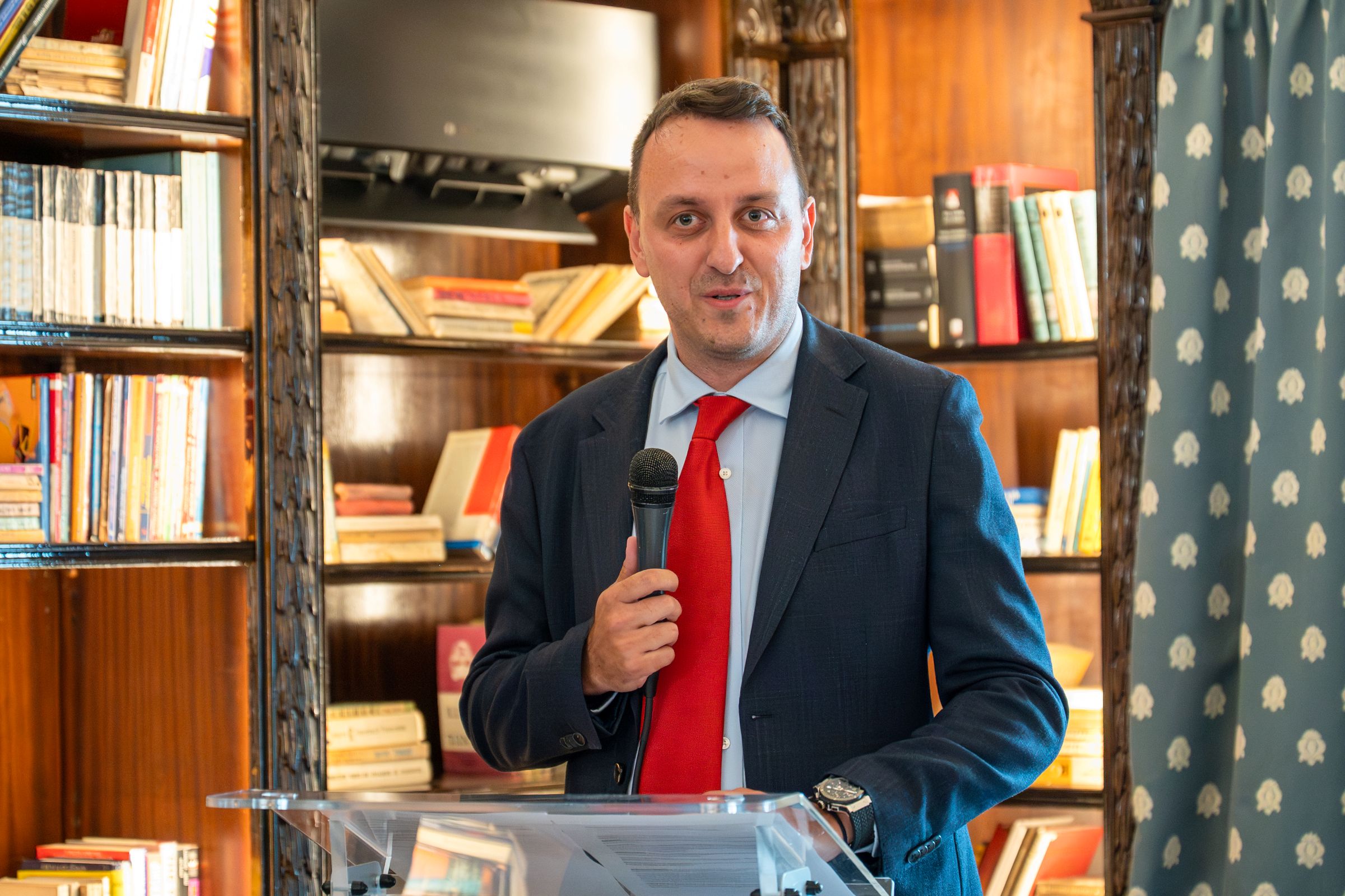 Poza pentru articolul Takeda marchează 245 de ani de tradiție japoneză, prin investiții în educație și sănătate în România