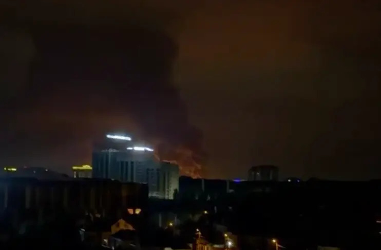 Ucraina lovește o rafinărie din sudul Rusiei și mai multe ținte militare din Crimeea și Lugansk, potrivit presei ucrainene