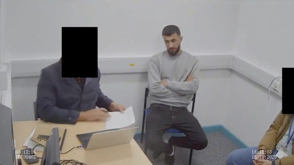 Viol pe plajă în Marea Britanie soldat cu 21 de ani de pușcărie pentru trei migranți