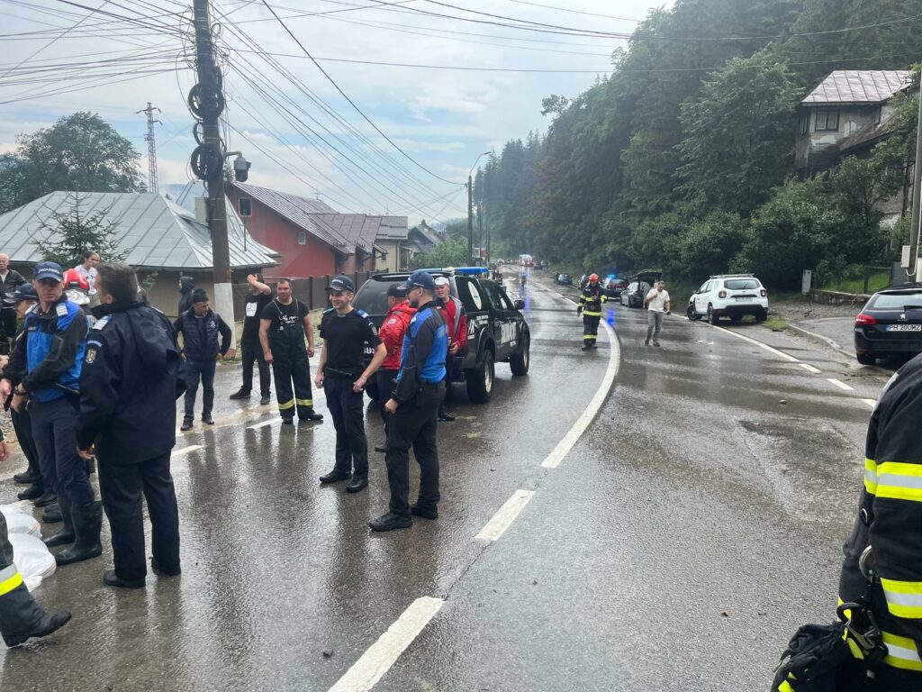 Traficul a fost reluat pe DN1, după inundațiile au afectat orașul Bușteni