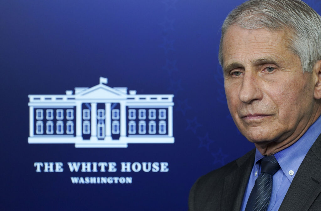 Anthony Fauci a refuzat de peste 100 de ori să răspundă la întrebări despre COVID. Acum riscă urmărirea penală