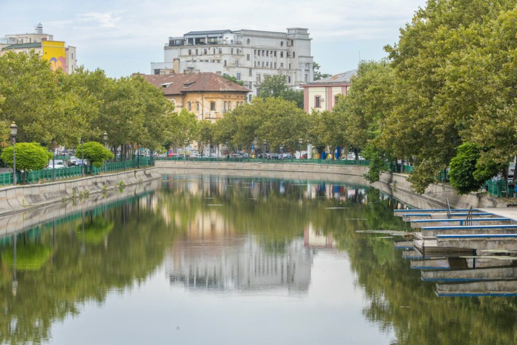 Plan de modernizare a malurilor Dâmboviței : Lucrările încep între Piața Unirii și Podul Izvor