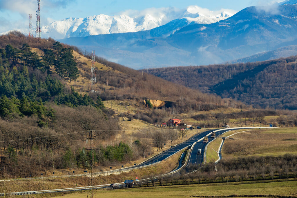 CNAIR prelungește restricțiile de circulație pentru camioane în șapte județe din cauza caniculei