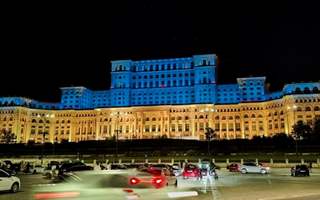 Palatul Parlamentului va fi iluminat în culorile Ucrainei. România marchează Ziua Independenței Ucrainei