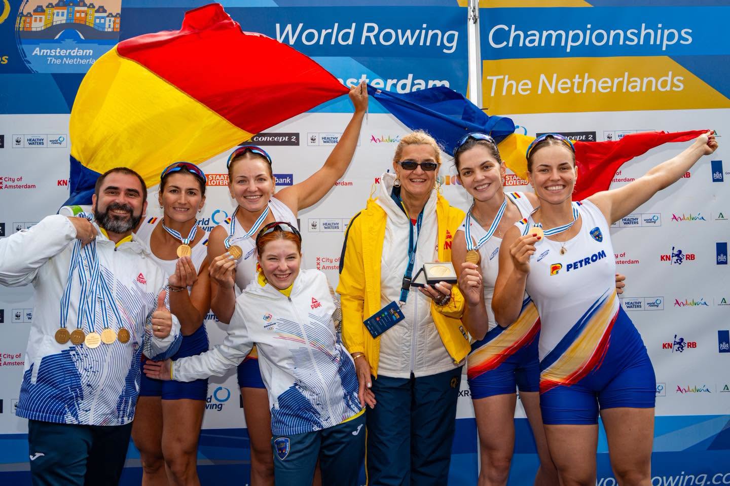 România a câștigat aurul și un record mondial la 8+1 feminin la Mondialele de la Amsterdam