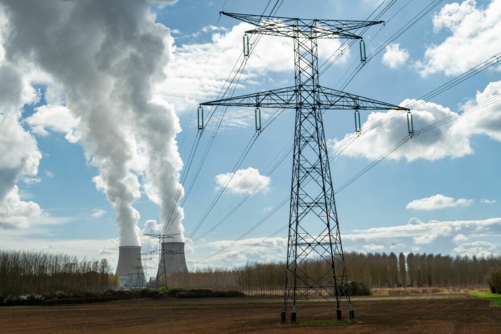 Giorgia Meloni mizează pe revenirea energiei nucleare în Italia, pe fondul nemulțumirilor față de proiectele eoliene și solare care „strică peisajul”