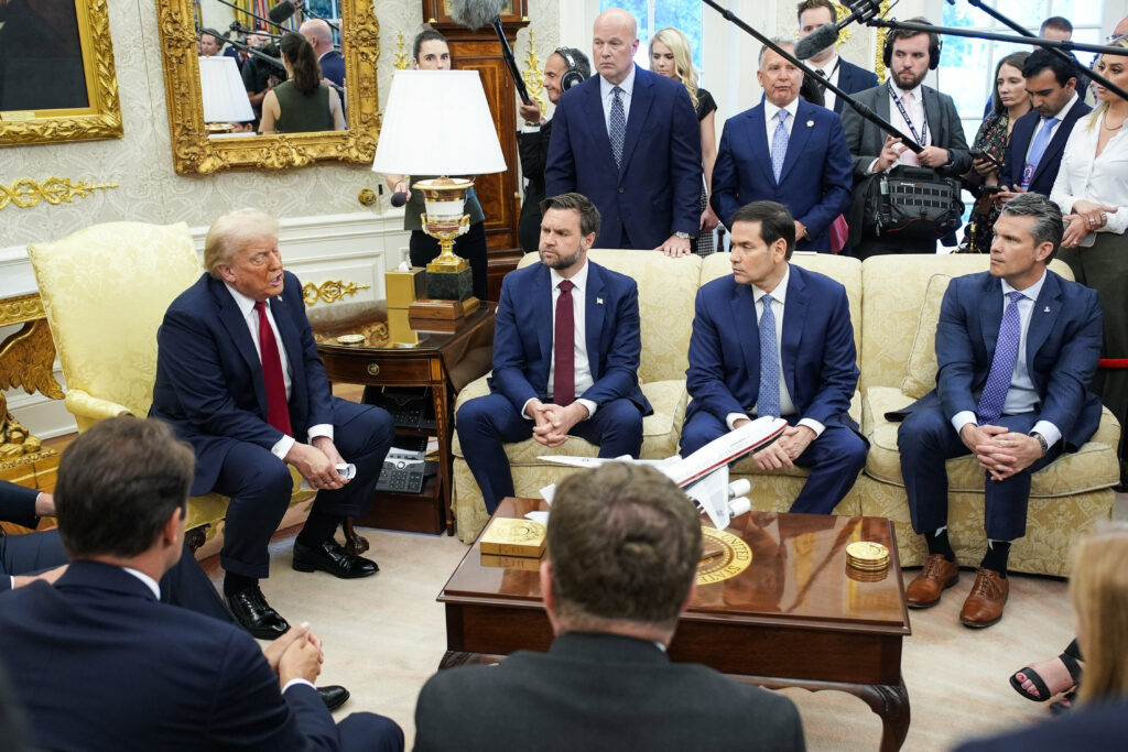 Donald Trump și-a ales succesorul pentru alegerile din 2028: Trebuie să îl alegem pe J.D. Vance