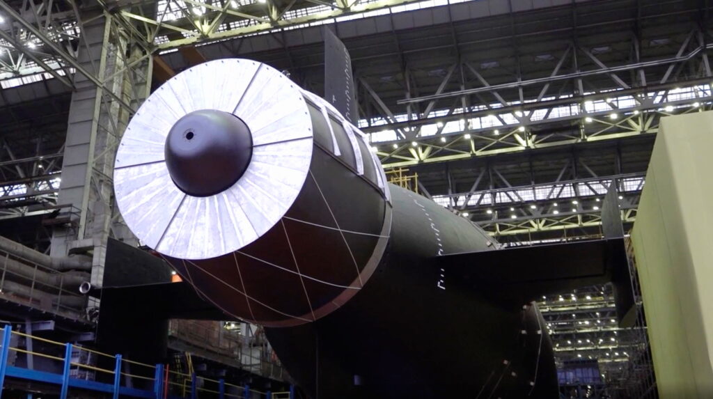 „Dați-le trei zile să învețe să respire sub apă”. Rusia scoate la teste „arma Apocalipsei”. Submarinul Khabarovsk, pregătit pentru torpilele nucleare Poseidon