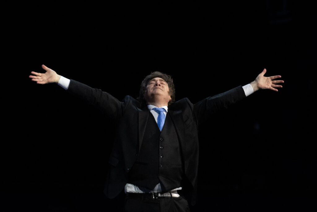 Javier Milei: Politicienii fără salarii dacă datoriile cresc Javier Milei: Politicienii fără salarii dacă datoriile cresc