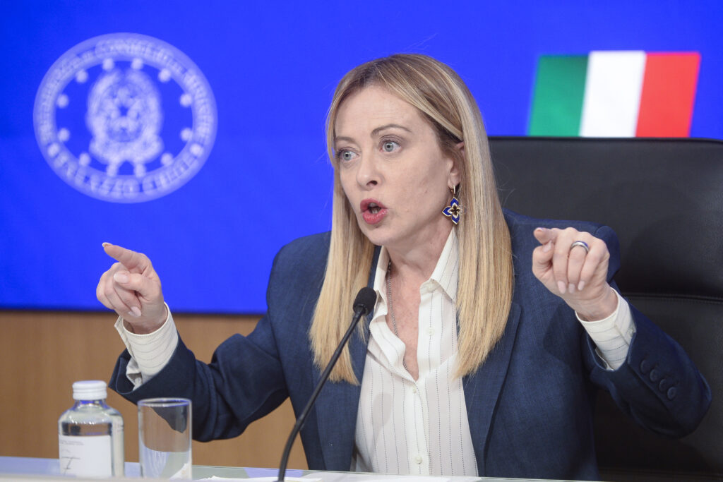 Italia respinge ultimatumul Spaniei și menține controalele la frontieră