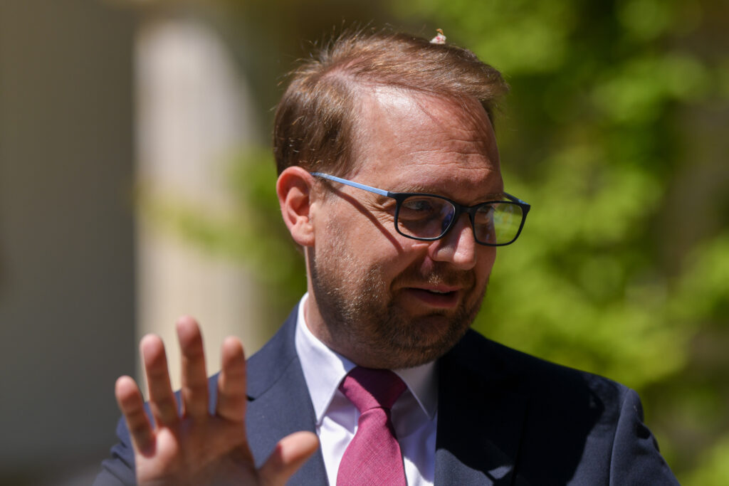 Efectul Fritz. ANI: 54 de persoane și președintele USR își vor pierde mandatul sau funcția. Ce amenzi sunt