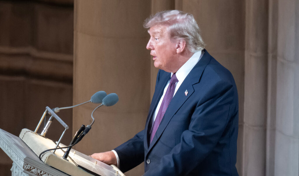 Trump și Iran: Amenințări și Retrageri Strategice