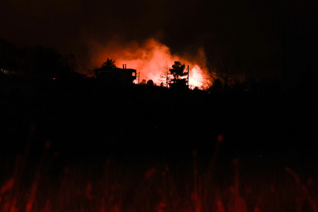 MAE, atenționare pentru românii care călătoresc în Serbia. Incendii de vegetație în mai multe zone