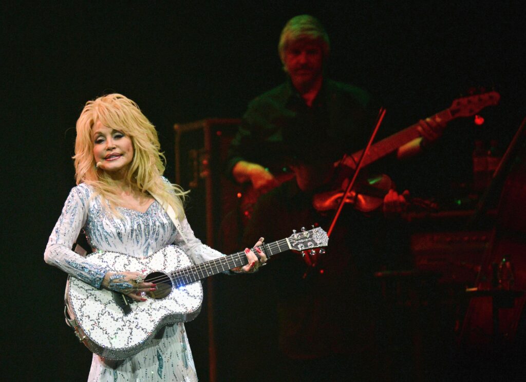 Dolly Parton a fost înmormântată alături de soțul ei. Anunțul a fost făcut de strănepoata cântăreței