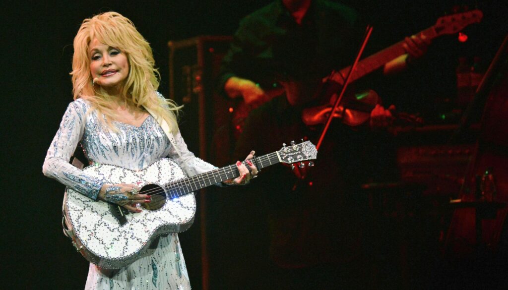 Lumea muzicii o plânge pe Dolly Parton. Taylor Swift: „O lume fără Dolly nu pare posibilă”