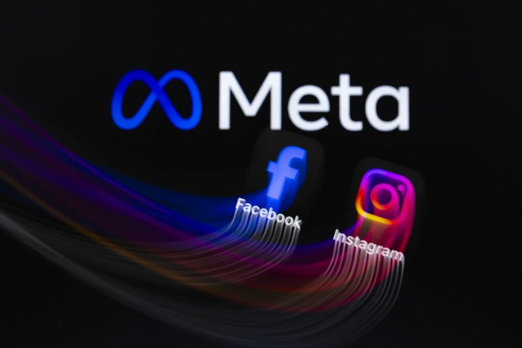 Instagram și Facebook s-ar putea schimba radical pentru minori. Meta riscă despăgubiri uriașe într-un proces din SUA