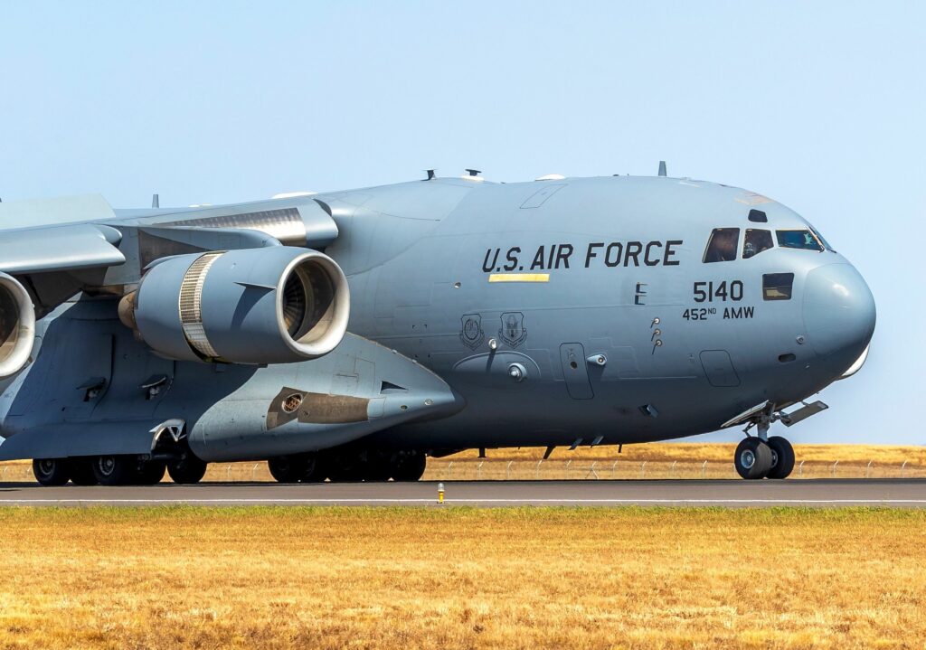 Teoria conspirației. De ce a aterizat un avion militar al SUA pe un aeroport din Moscova