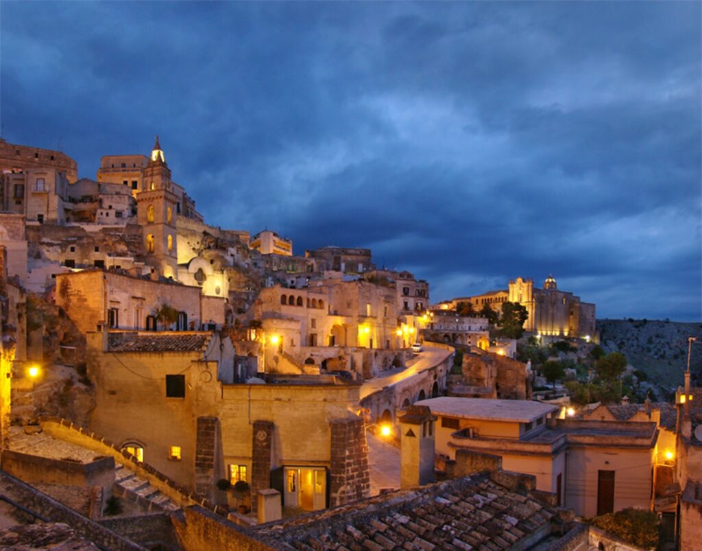 Din mizerie, în lux. Cum a devenit „rușinea Italiei” cea mai spectaculoasă destinație rupestră din lume