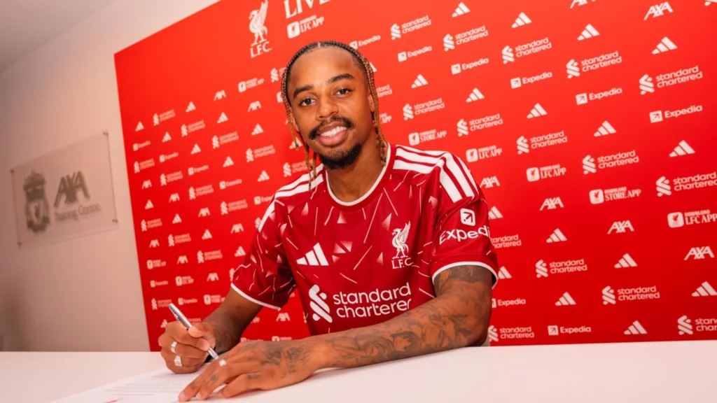 Liverpool oficializează transferul lui Bradley Barcola de la Paris Saint-Germain. Unul dintre cele mai mari transferuri ale verii